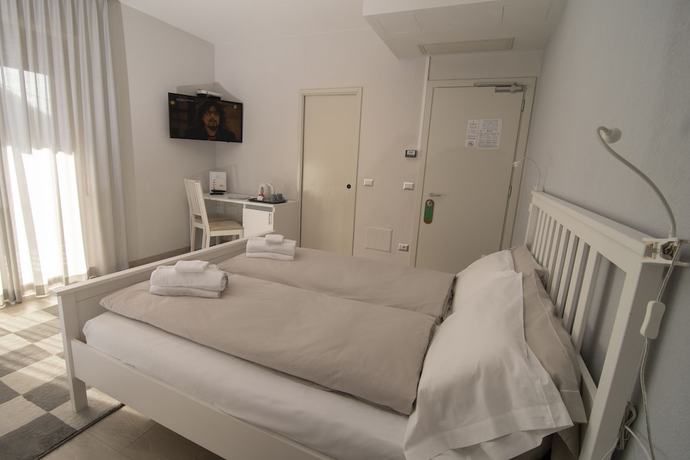 Imagen de la habitación del Hotel Saligari. Foto 11