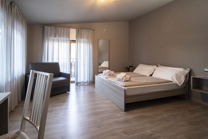 Imagen de la habitación del Hotel Saligari. Foto 17