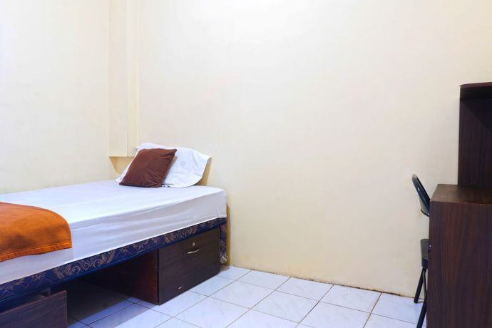 Imagen de la habitación del Hotel Salihara Kost. Foto 9