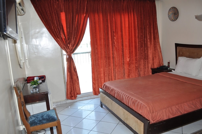 Imagen de la habitación del Hotel Salim. Foto 13