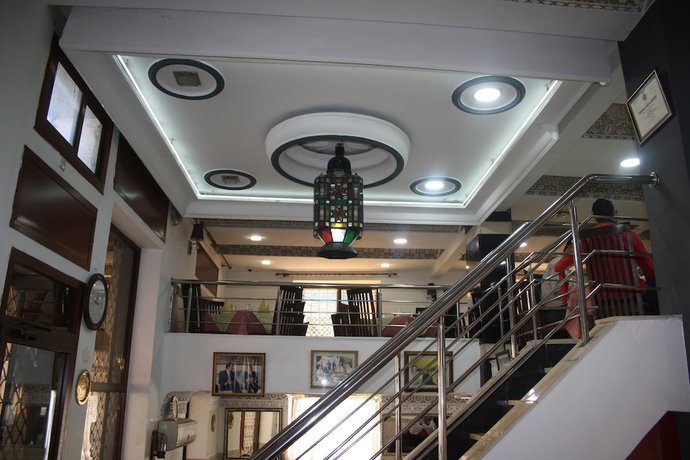 Imagen de los interiores del Hotel Salime Al Khozama. Foto 12