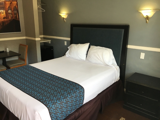 Imagen de la habitación del Hotel Salina Long Beach. Foto 5