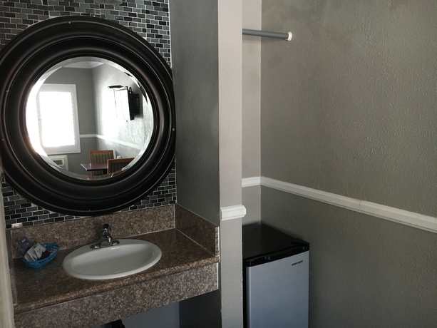Imagen de la habitación del Hotel Salina Long Beach. Foto 14
