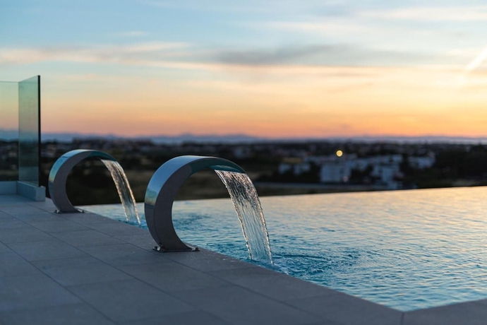Imagen de la piscina del Hotel Salina, Tarento. Foto 16