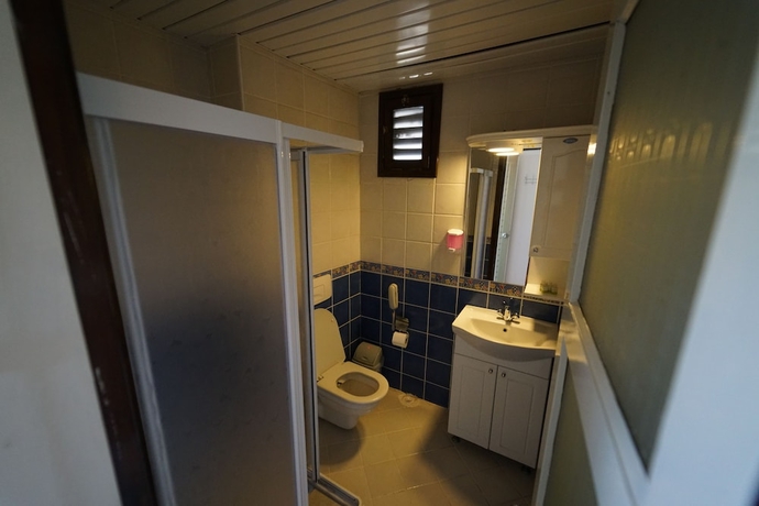 Imagen de la habitación del Hotel Salinas Bodrum. Foto 13