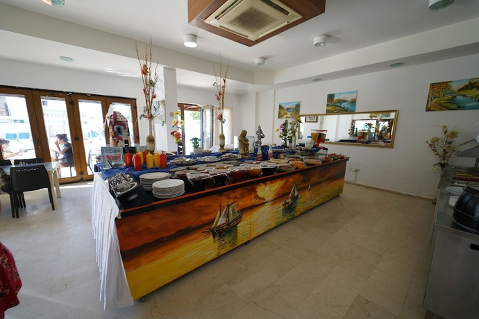 Imagen del bar/restaurante del Hotel Salinas Bodrum. Foto 2