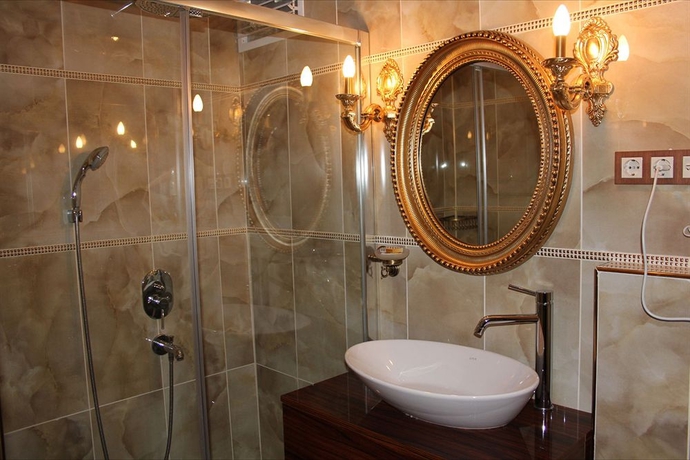 Imagen de la habitación del Hotel Salinas Istanbul. Foto 6
