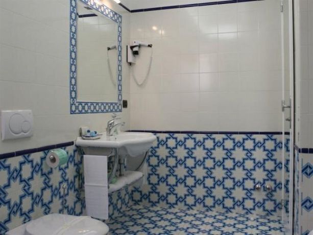 Imagen de la piscina del Hotel Saline Palinuro. Foto 16