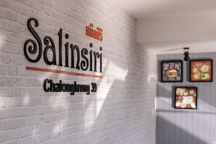 Imagen de los interiores del Hotel Salinsiri At Lat Krabang. Foto 18