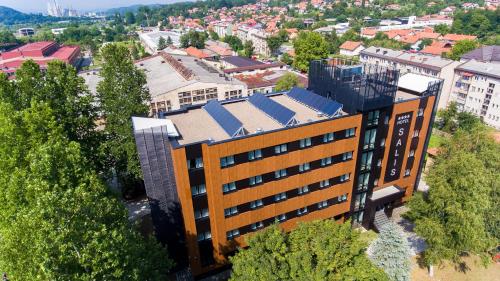 Imagen general del Hotel Salis. Foto 17