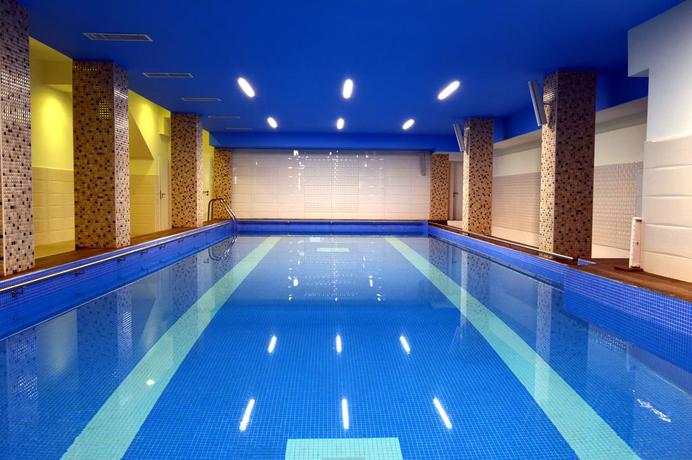 Imagen de la piscina del Hotel Salis and Medical Spa. Foto 10