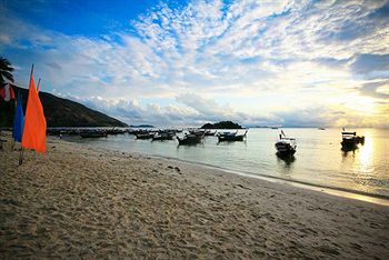 Imagen de los exteriores del Hotel Salisa Resort. Foto 2