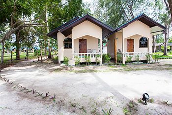 Imagen de los exteriores del Hotel Salisa Resort. Foto 7