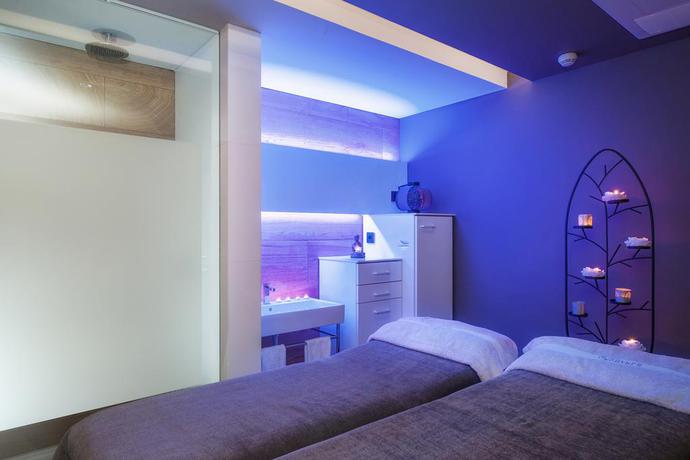 Imagen de los interiores del Hotel Sallés Pere Iv. Foto 11