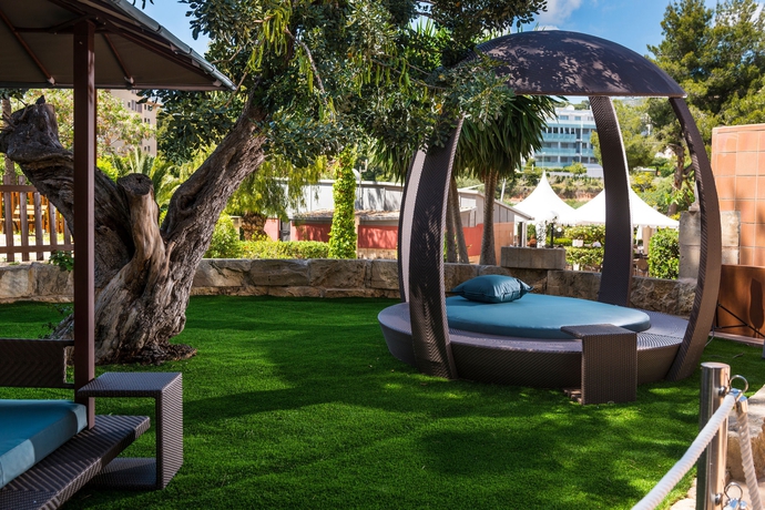 Imagen de los interiores del Hotel Salles Marina Portals. Foto 9