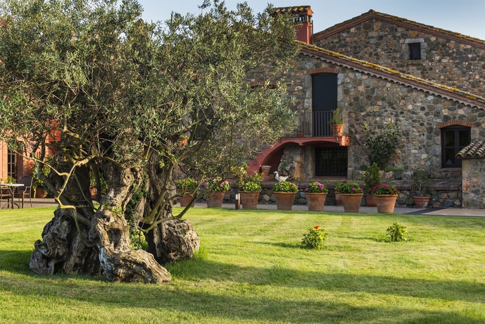 Imagen de los exteriores del Hotel Salles and SPA Mas Tapiolas. Foto 9