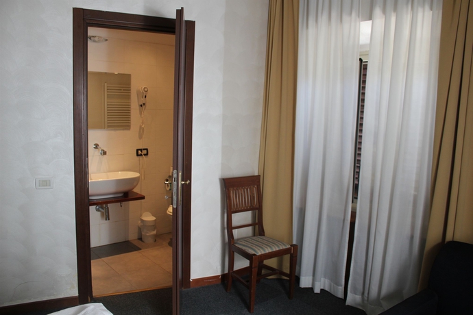 Imagen de la habitación del Hotel Sallustio- Pichierri. Foto 2