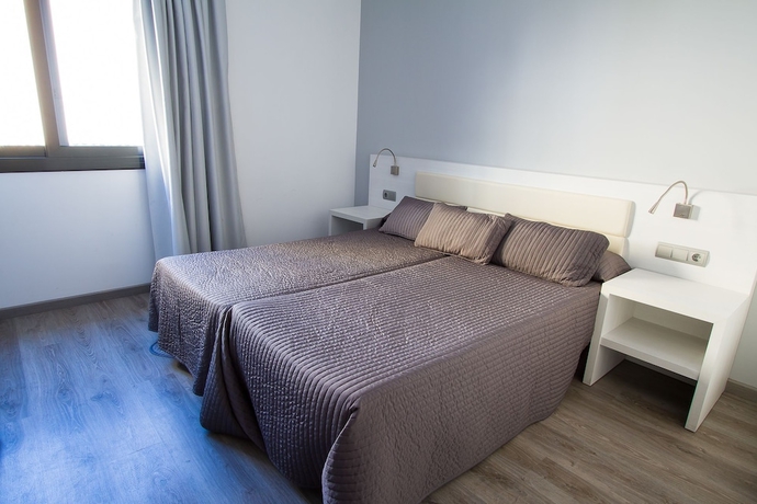 Imagen de la habitación del Hotel Salomé, Calafell. Foto 4