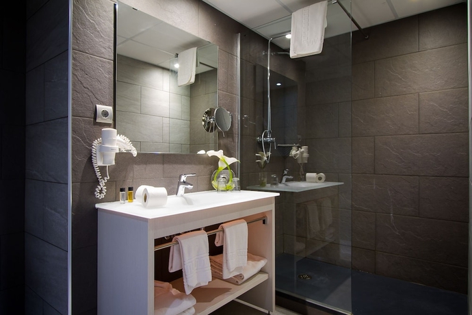 Imagen de la habitación del Hotel Salomé, Calafell. Foto 13