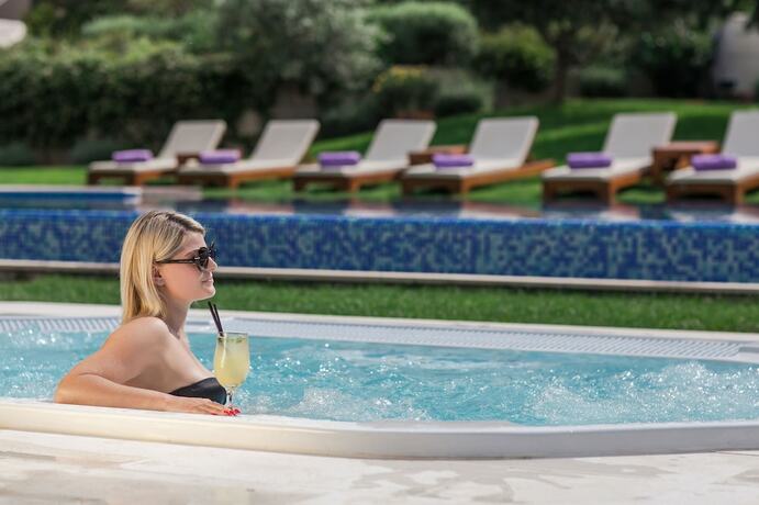 Imagen general del Hotel Salona Palace. Foto 11