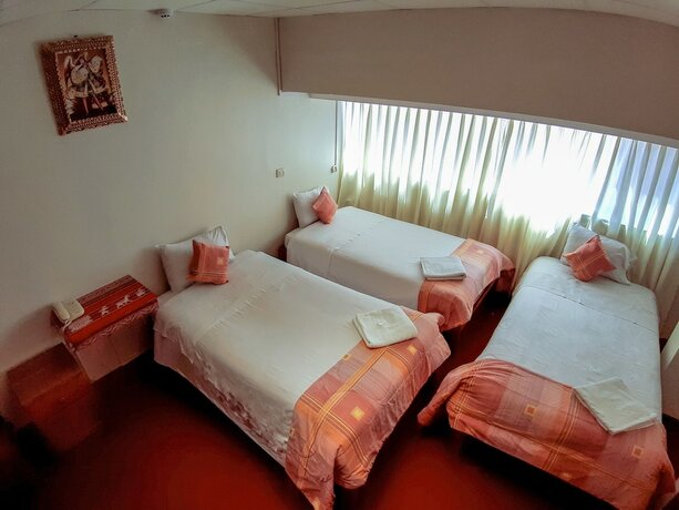 Imagen de la habitación del Hotel Salones Del Inca. Foto 20