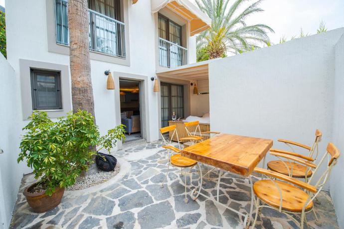 Imagen de la habitación del Hotel Salonika Suites. Foto 3