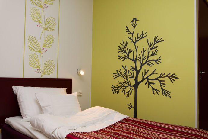 Imagen de la habitación del Hotel Salora. Foto 15