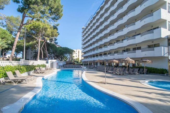 Imagen de la piscina del Hotel Salou Sunset (Adults recommended). Foto 11