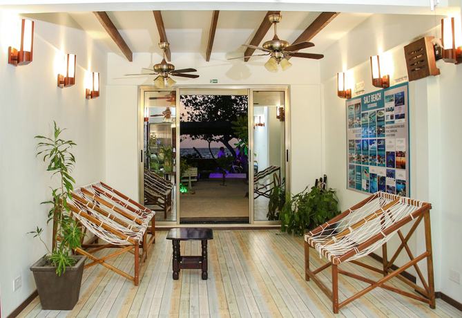 Imagen de los interiores del Hotel Salt Beach. Foto 15