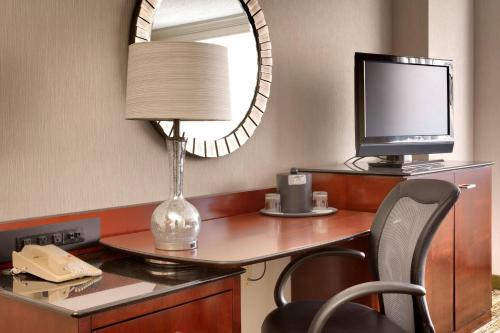 Imagen de la habitación del Hotel Salt Lake City Marriott University Park. Foto 15