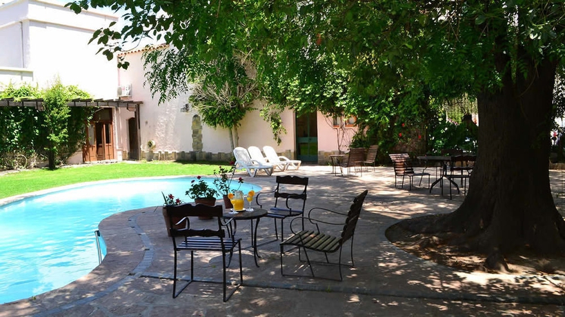 Imagen de la piscina del Hotel Salta. Foto 16