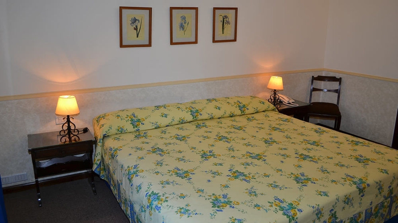 Imagen de la habitación del Hotel Salta. Foto 10