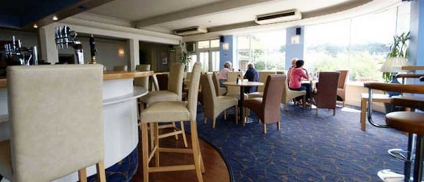 Imagen del bar/restaurante del Hotel Salterns Harbourside. Foto 3