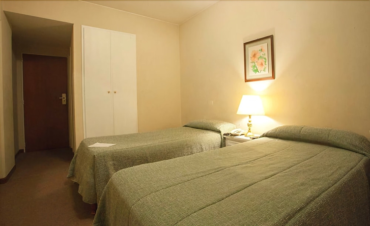 Imagen de la habitación del Hotel Salto Grande. Foto 9