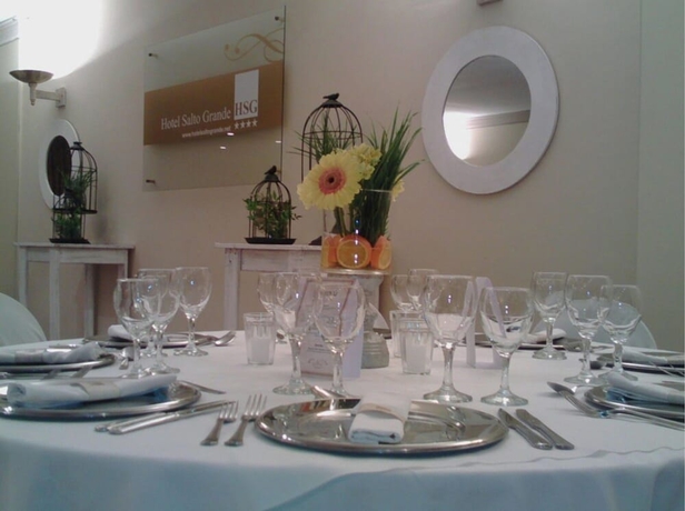 Imagen del bar/restaurante del Hotel Salto Grande. Foto 4