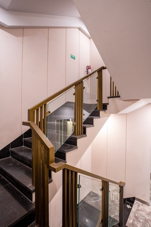 Imagen de los interiores del Hotel Saltstayz Premier Millenium City Centre. Foto 16