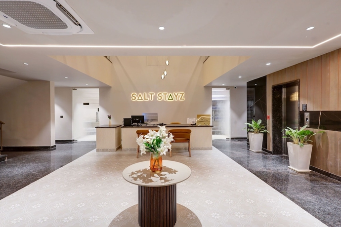 Imagen de los interiores del Hotel Saltstayz Premier &ndash; Golf Course Road and Sector 42. Foto 11