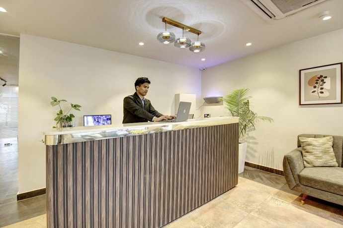 Imagen de los interiores del Hotel Saltstayz Select - Golf Course Road and Sector 27. Foto 11