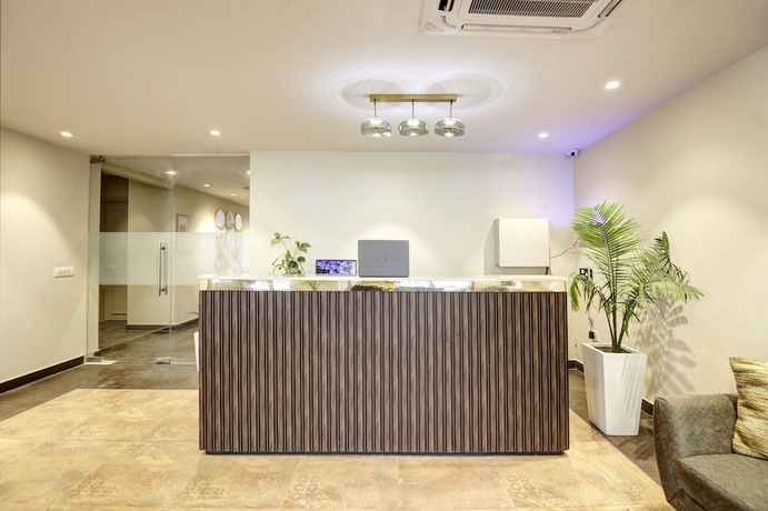 Imagen de los interiores del Hotel Saltstayz Select - Golf Course Road and Sector 27. Foto 12