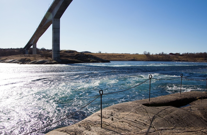 Imagen de los exteriores del Hotel Saltstraumen. Foto 18