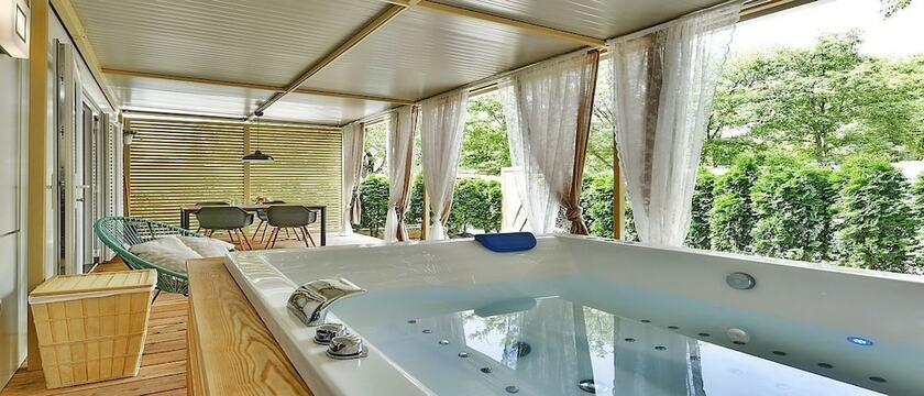 Imagen general del Hotel Salumbra Mobile Homes Camp Selce. Foto 7