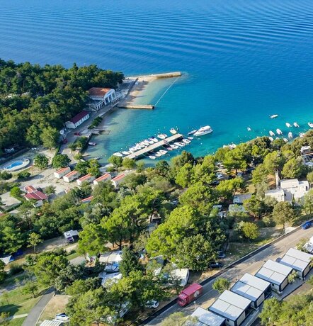 Imagen general del Hotel Salumbra Mobile Homes Camp Selce. Foto 11