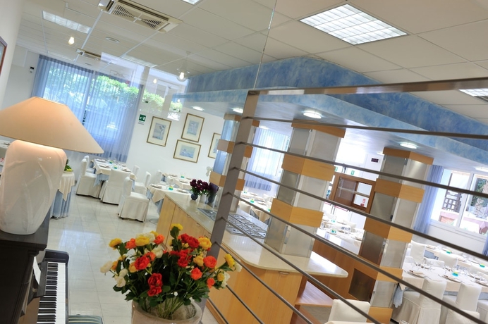Imagen del bar/restaurante del Hotel Salus, Lignano Sabbiadoro. Foto 4