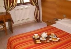 Imagen de la habitación del Hotel Salus, Milán. Foto 3