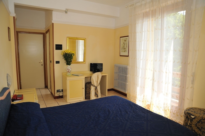Imagen de la habitación del Hotel Salus, Montecatini Terme. Foto 8