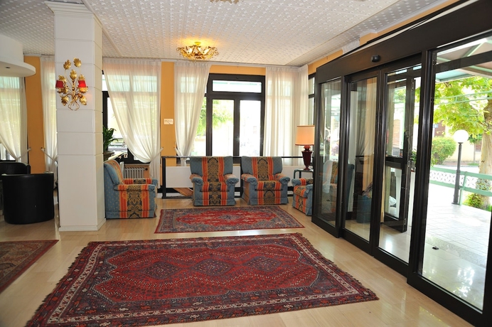 Imagen de los interiores del Hotel Salus, Montecatini Terme. Foto 12