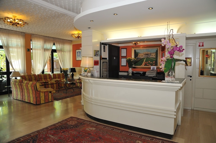 Imagen de los interiores del Hotel Salus, Montecatini Terme. Foto 13