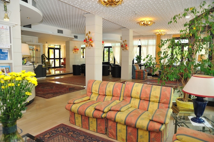 Imagen de los interiores del Hotel Salus, Montecatini Terme. Foto 19