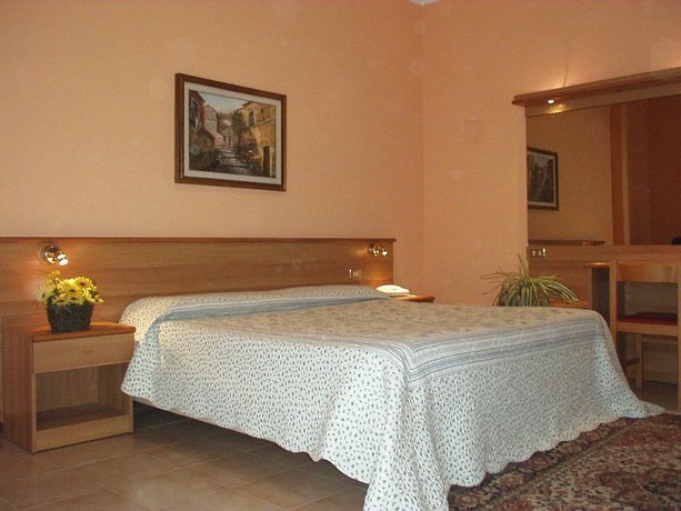 Imagen de la habitación del Hotel Salus, Salice Terme. Foto 7