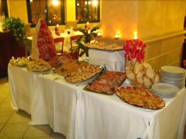 Imagen del bar/restaurante del Hotel Salus, Salice Terme. Foto 2